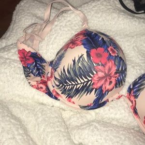 Victoria's Secret Intimates & Sleepwear - Victoria Secret bra Victoria's Secret Intimates & Sleepwear - Victoria Secret bra